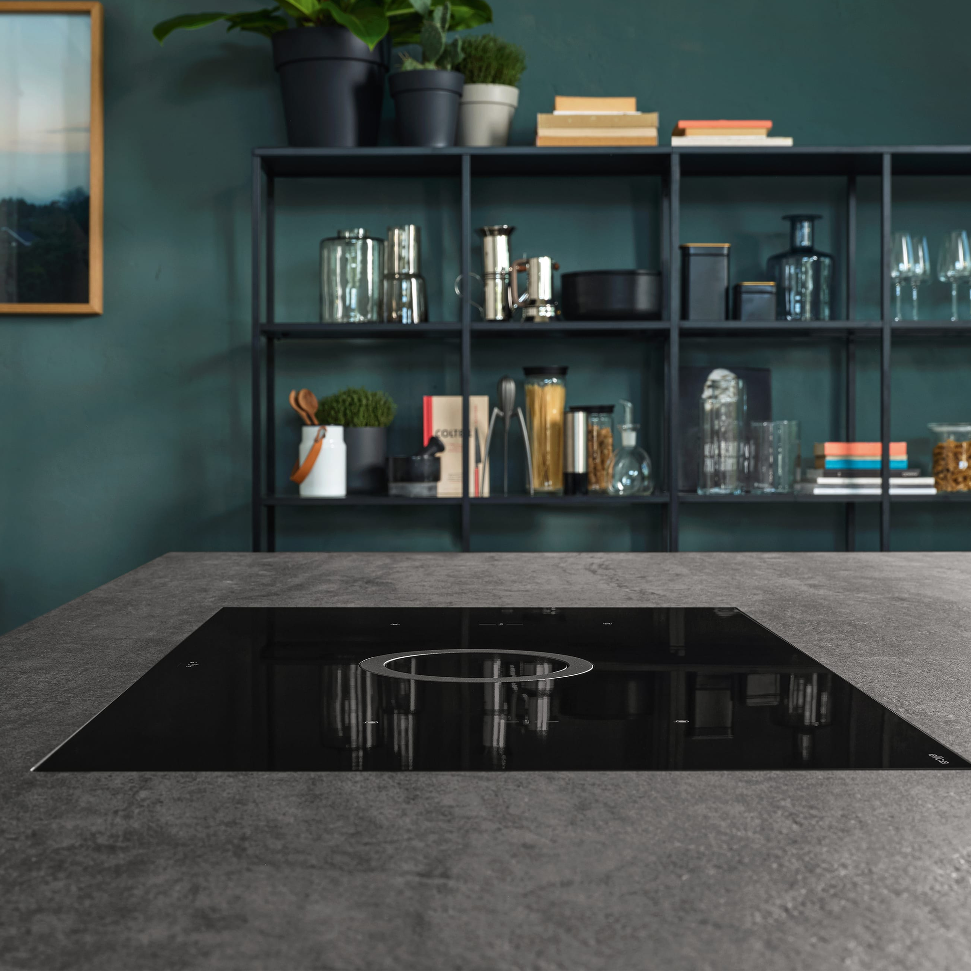 PLLAKË ELICA NIKOLATESLA SWITCH